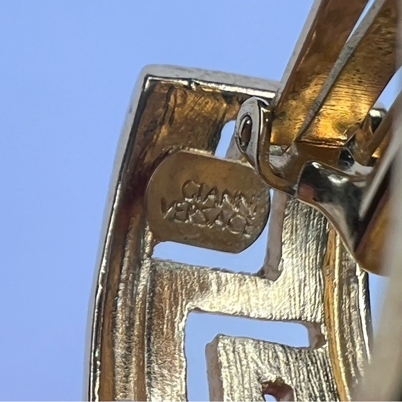 SOLD Versace Gianni Versace Vintage Large Greek key Hoop clip on earrings - Picture 7 of 9